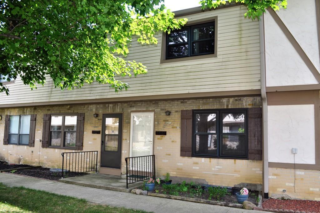 3827 Queen Anne Place - Photo 1
