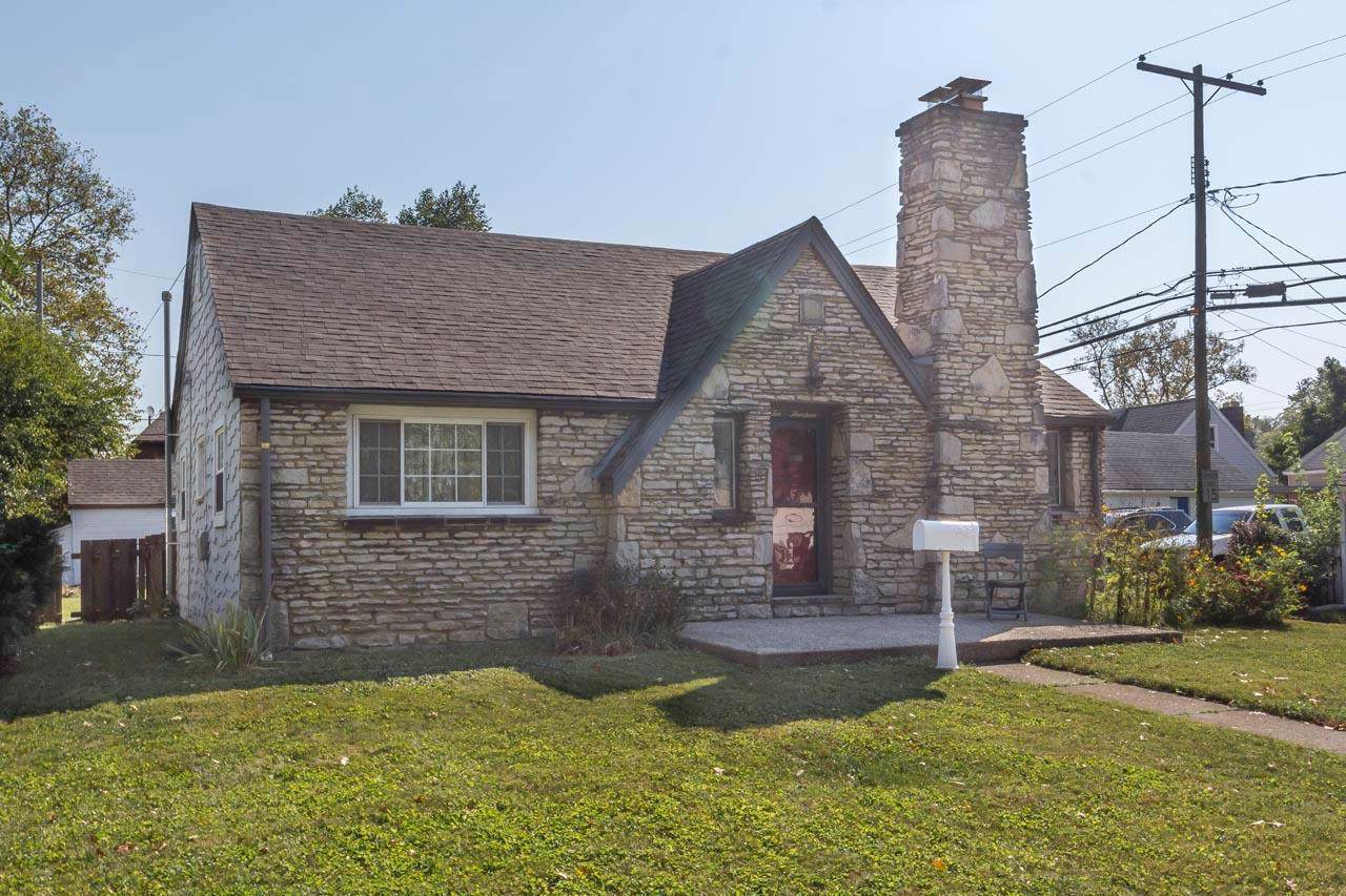 1014 Cassingham Road - Photo 1