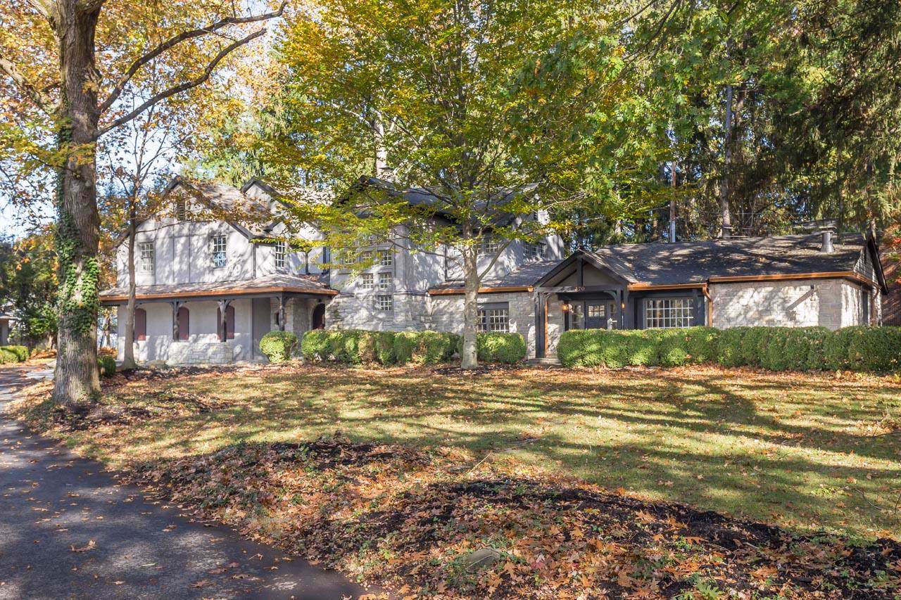 370 Tucker Drive - Photo 1