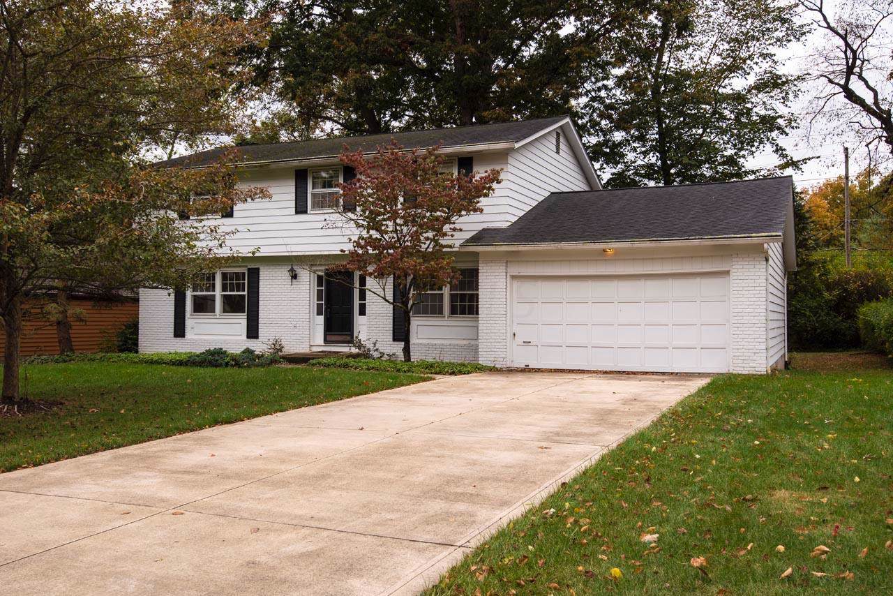 209 Cottswold Drive - Photo 1