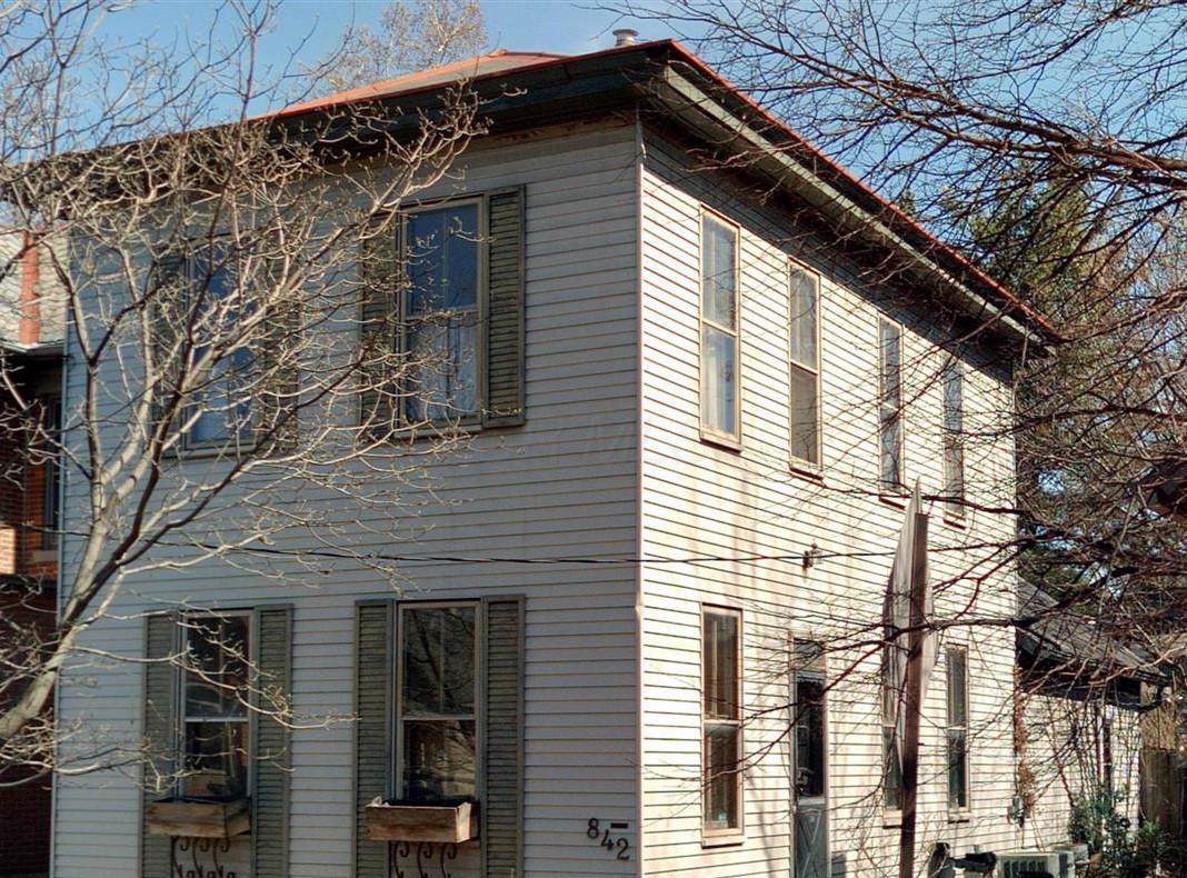 842 Mohawk Street - Photo 1
