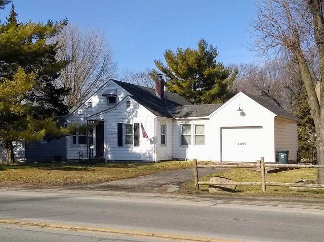1097 Harrisburg Pike - Photo 1