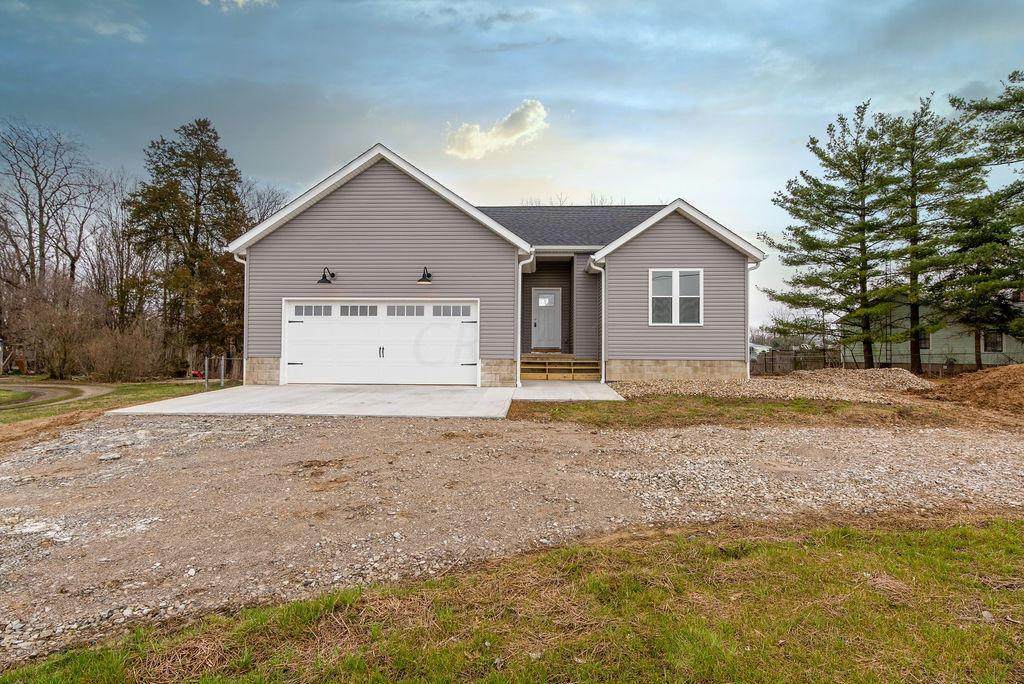 8639 Township Road 34 - Photo 1 8639 Township Road 34 - Photo 1