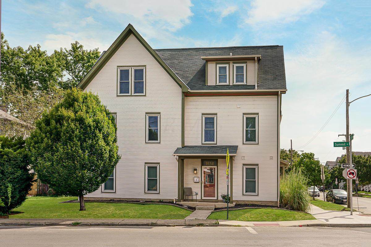 1034 Summit Street - Photo 1