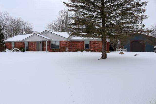 5835 Newark Road, Mount Vernon, OH 43050 (MLS #221005345) :: Sam Miller Team
