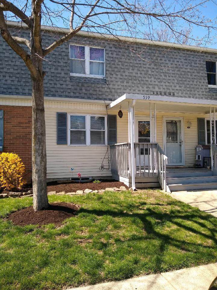 559 Harding Lane - Photo 1