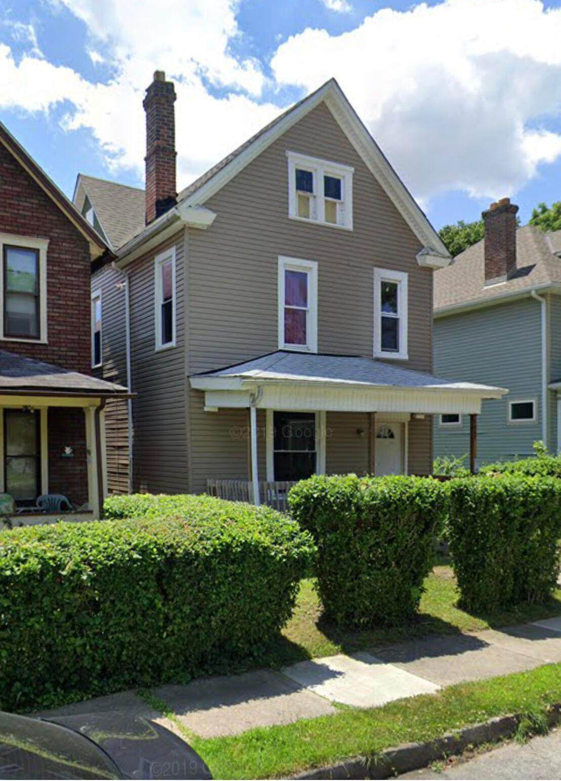 1607 Harvard Avenue - Photo 1