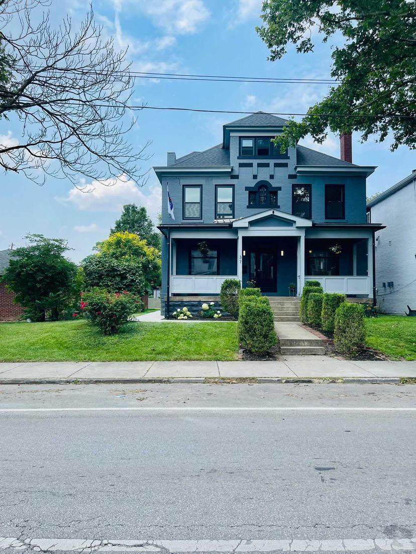 37 Governors Place - Photo 1