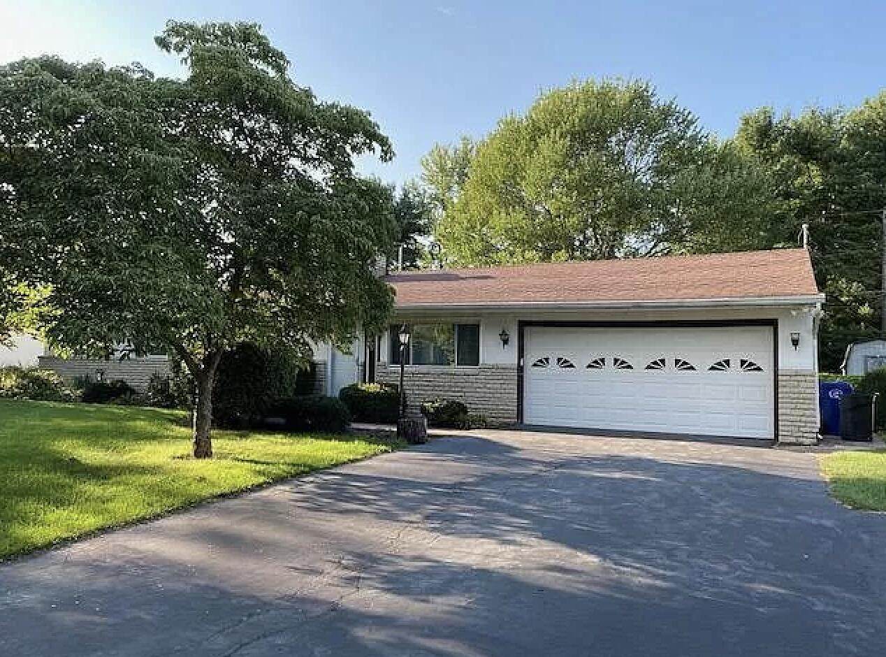 100 Longview Drive - Photo 1