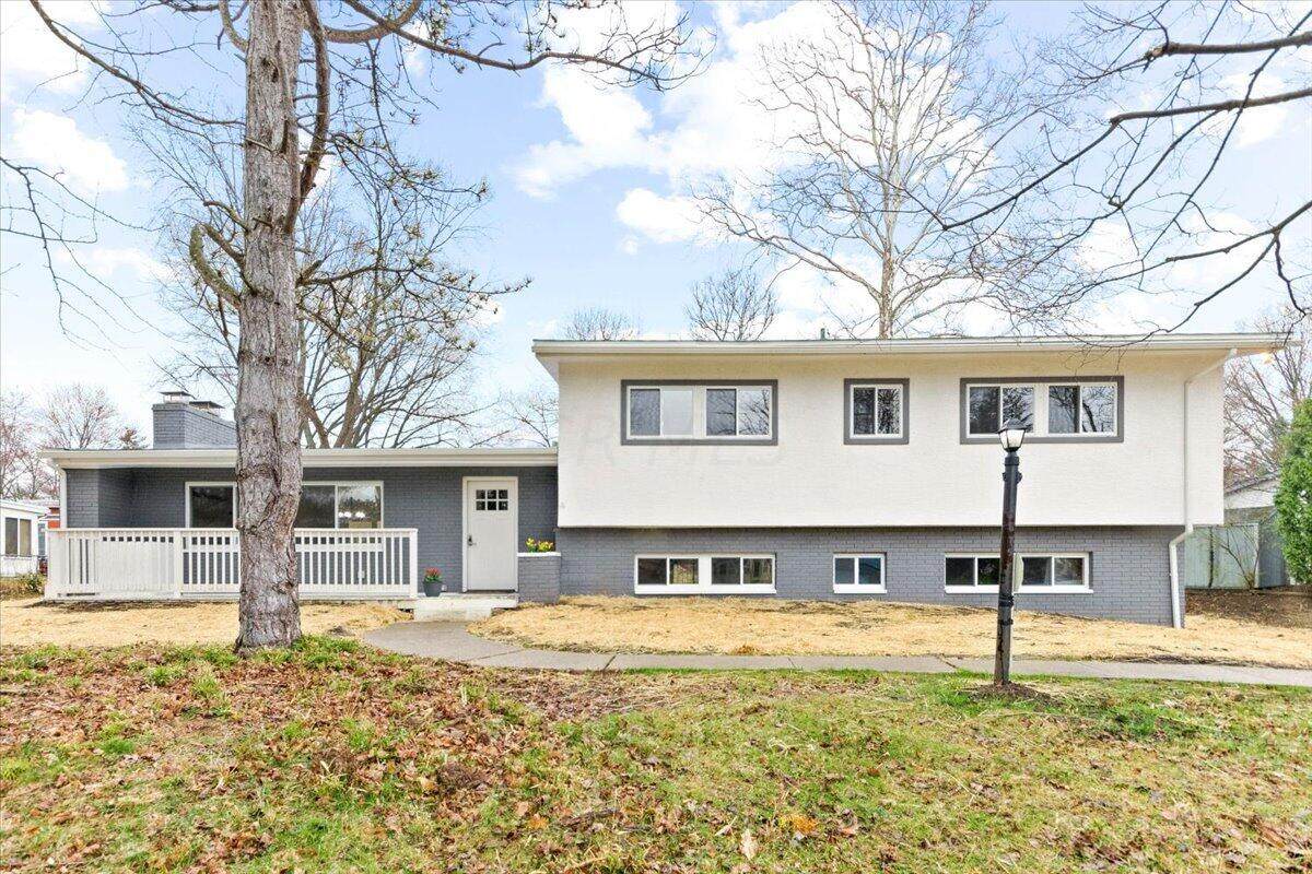 970 Plum Ridge - Photo 1