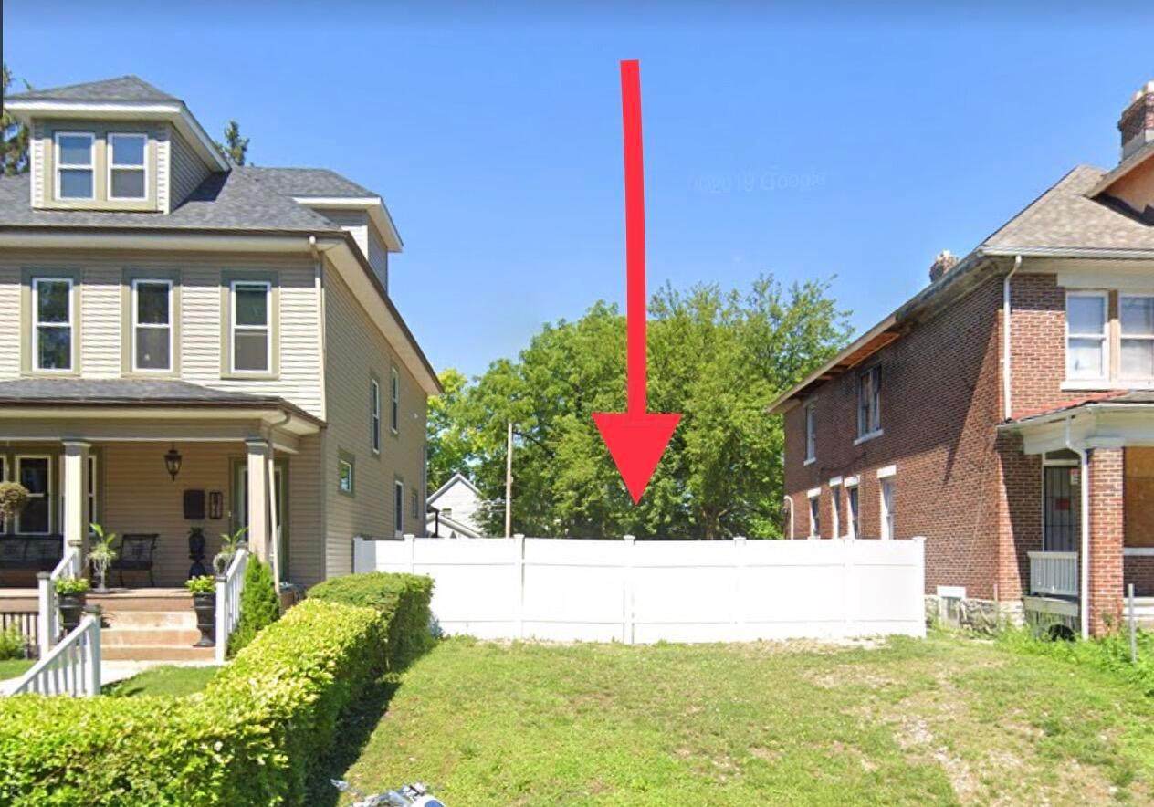 867 22nd Street - Photo 1