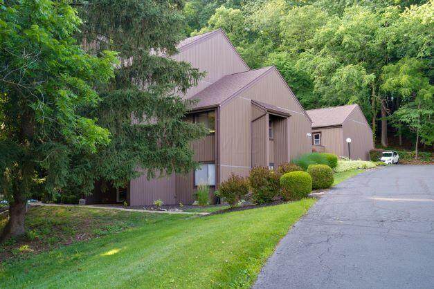 700 Tall Oaks Drive - Photo 1