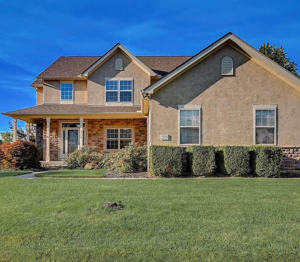2619 Loris Way - Photo 1