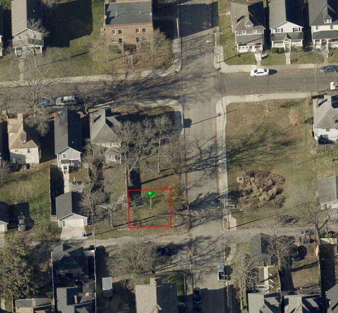 885 Forest Street - Photo 1