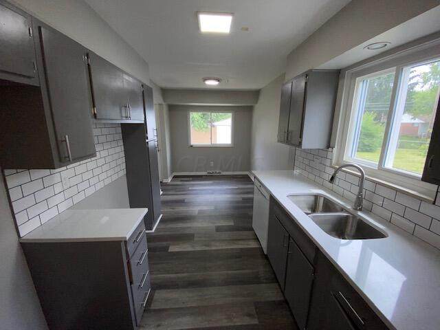 1502 Coburg Road - Photo 1
