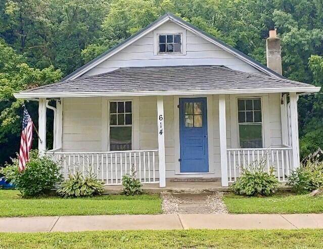 614 Main Street - Photo 1