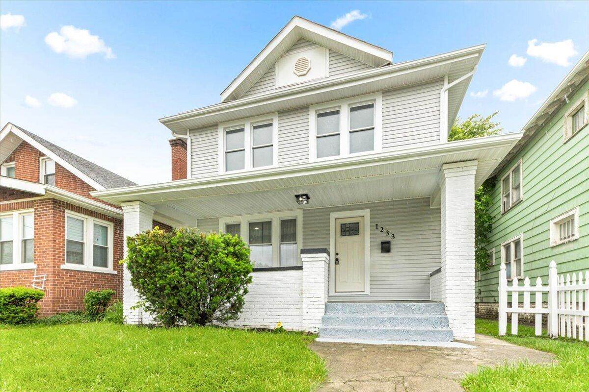 1233 Oakwood Avenue - Photo 1