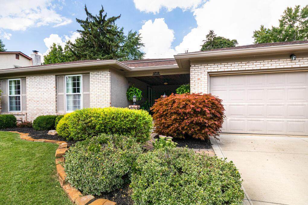 1712 Ivyhill Loop - Photo 1