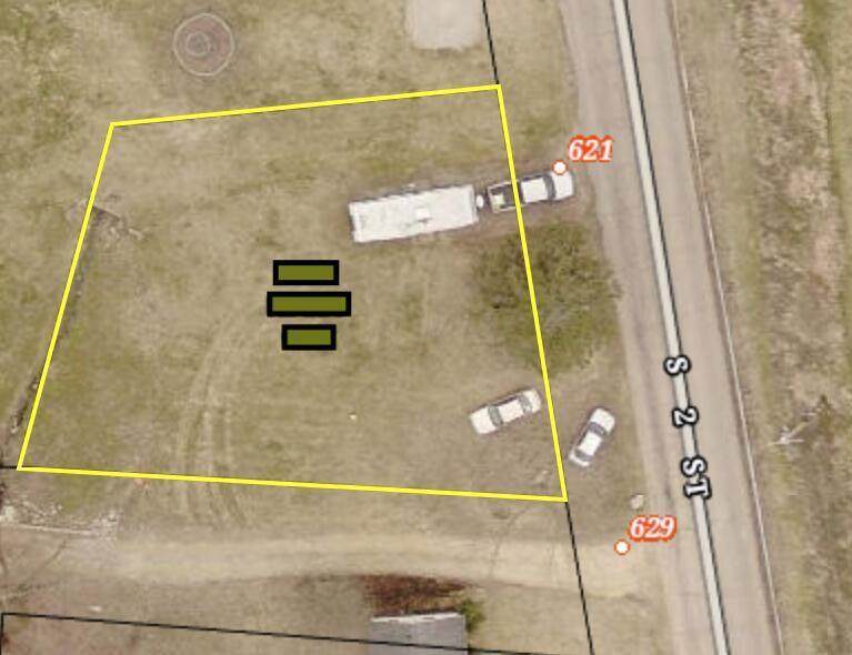 621 2nd Street - Photo 1