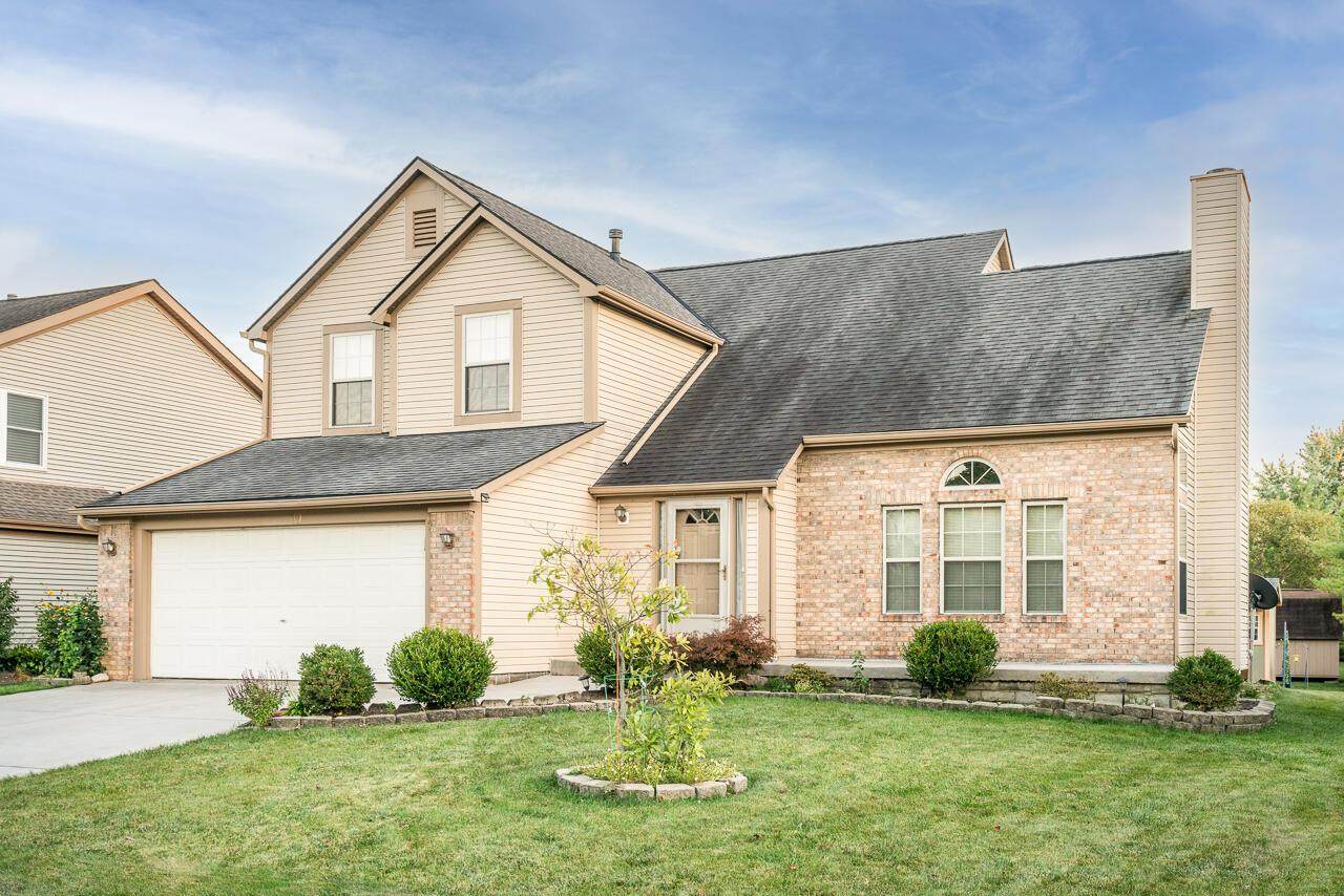 881 Thornapple Grove - Photo 1