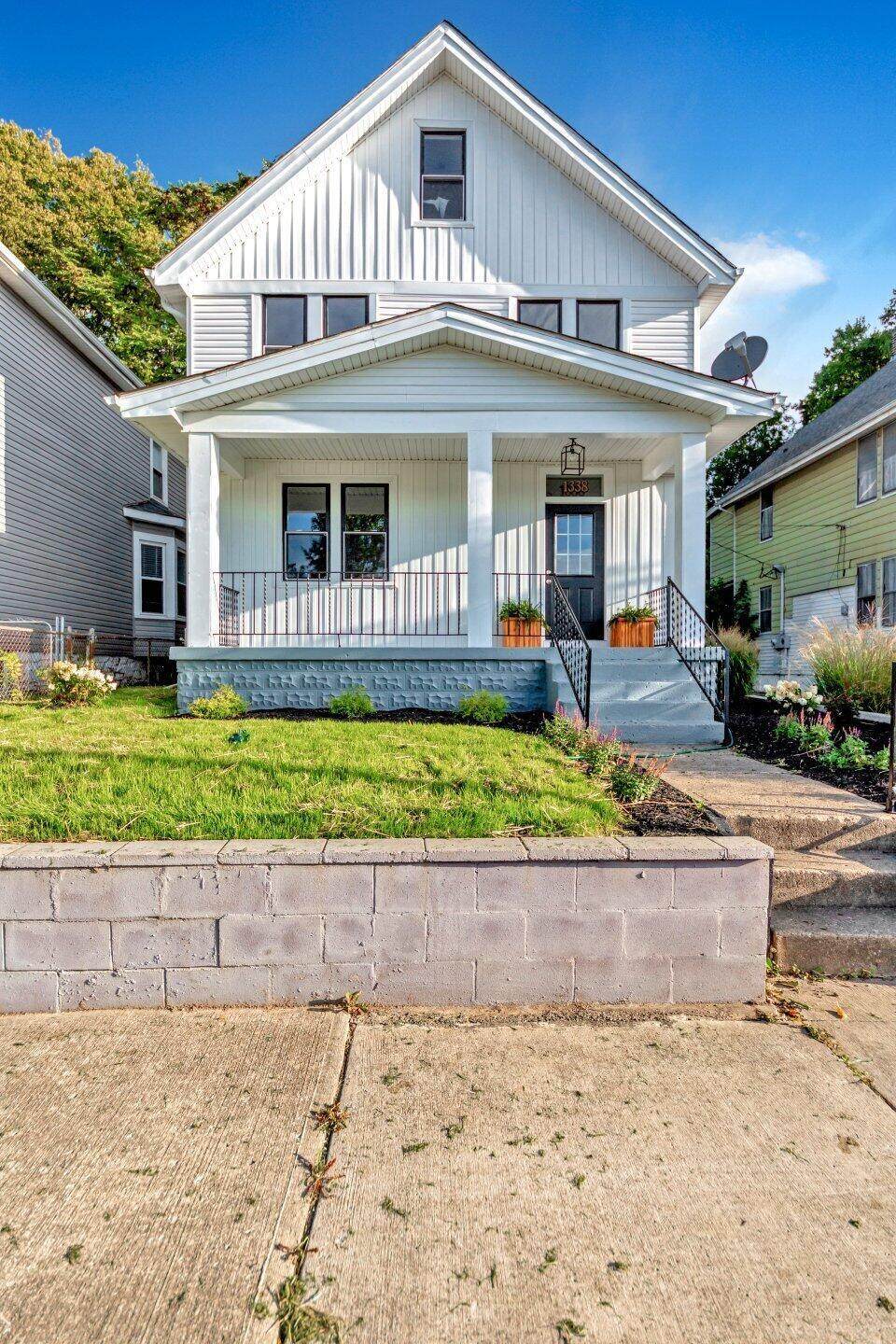 1338 Cole Street - Photo 1