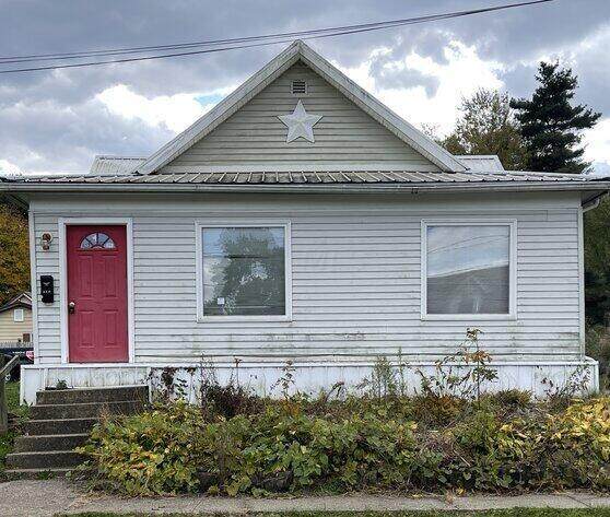 916 Grant Avenue - Photo 1