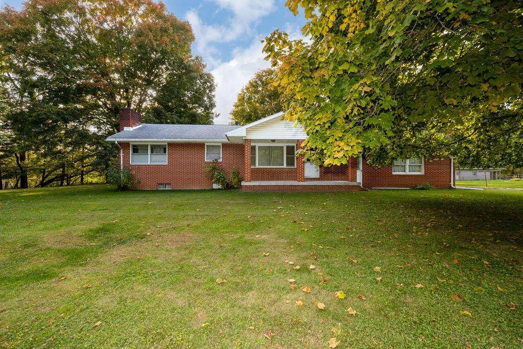 453 Lisa Circle - Photo 1