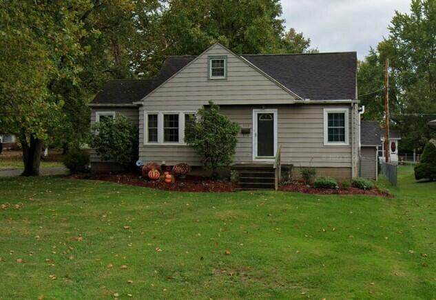 558 Harding Road - Photo 1