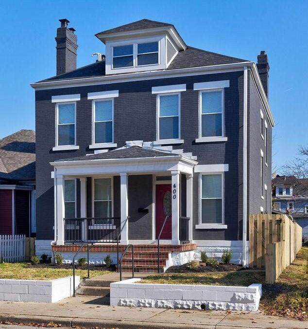 400 Saint Clair Avenue - Photo 1