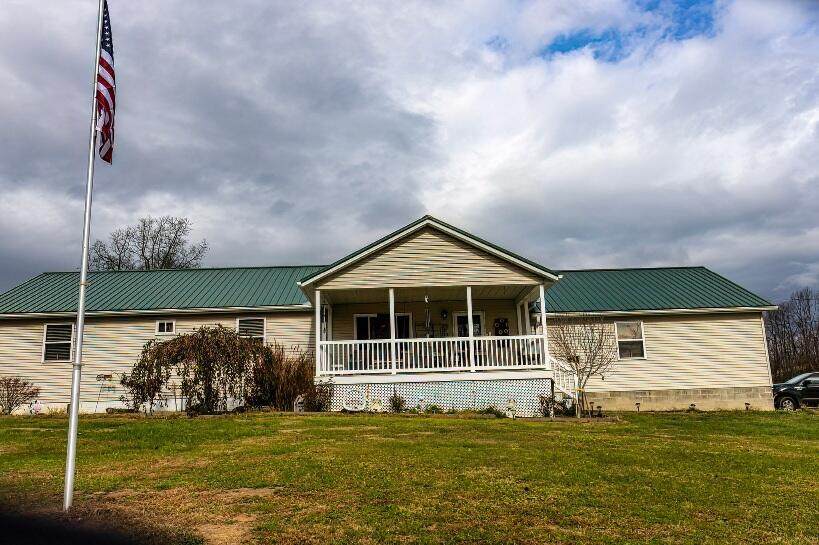 1590 Hosom Road - Photo 1