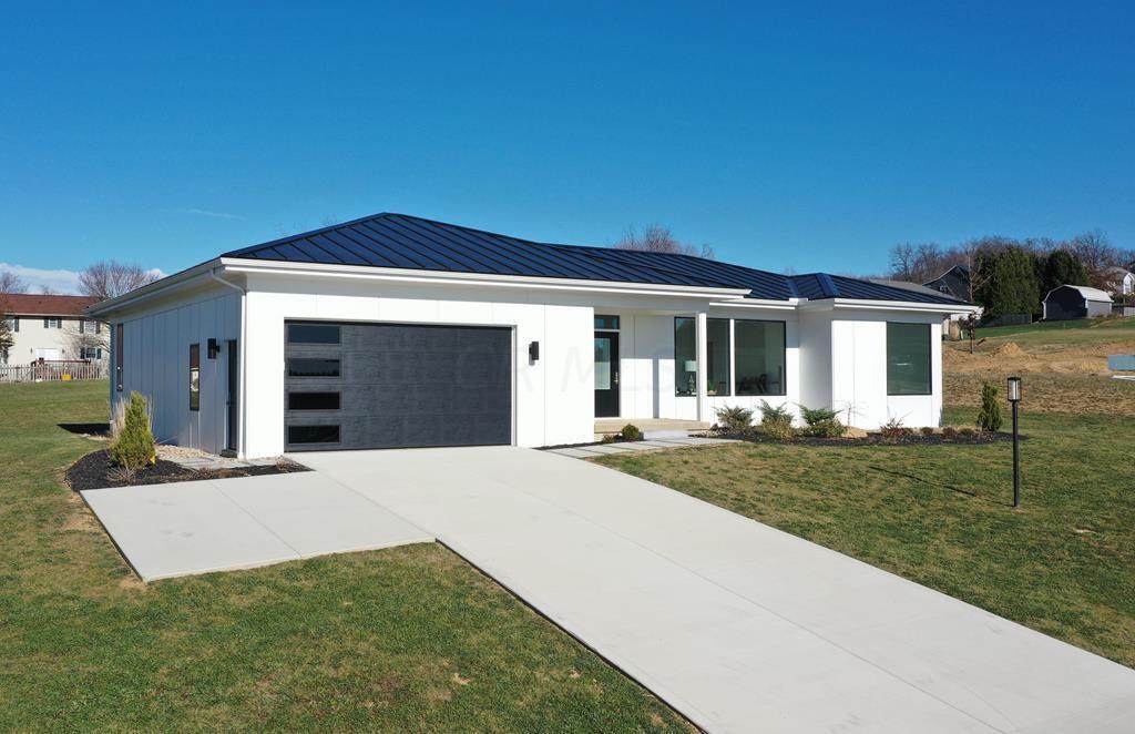 33 Betty Drive - Photo 1