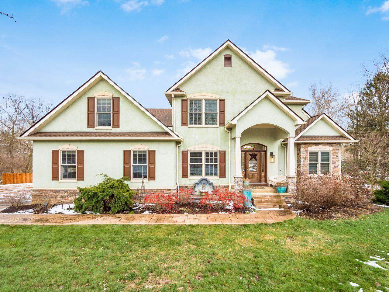 3737 Olentangy River Road - Photo 1