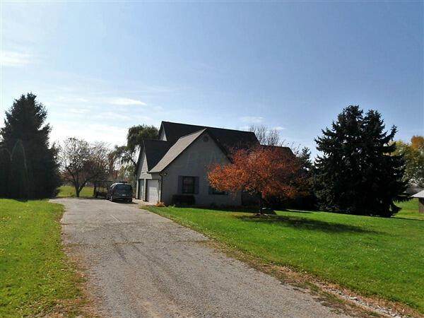 345 Needles Drive - Photo 1