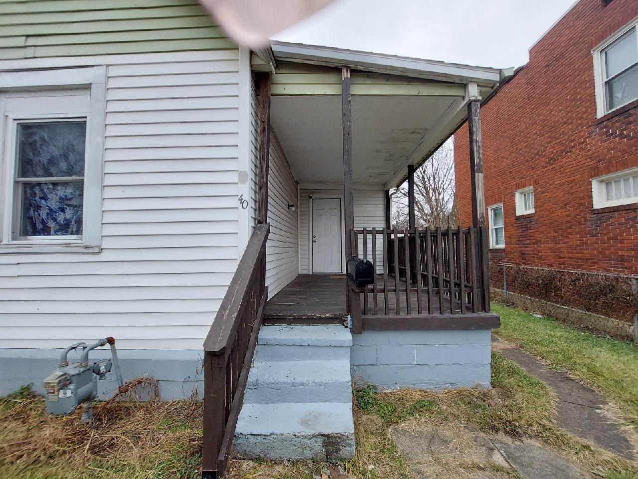 40 Eureka Avenue - Photo 1