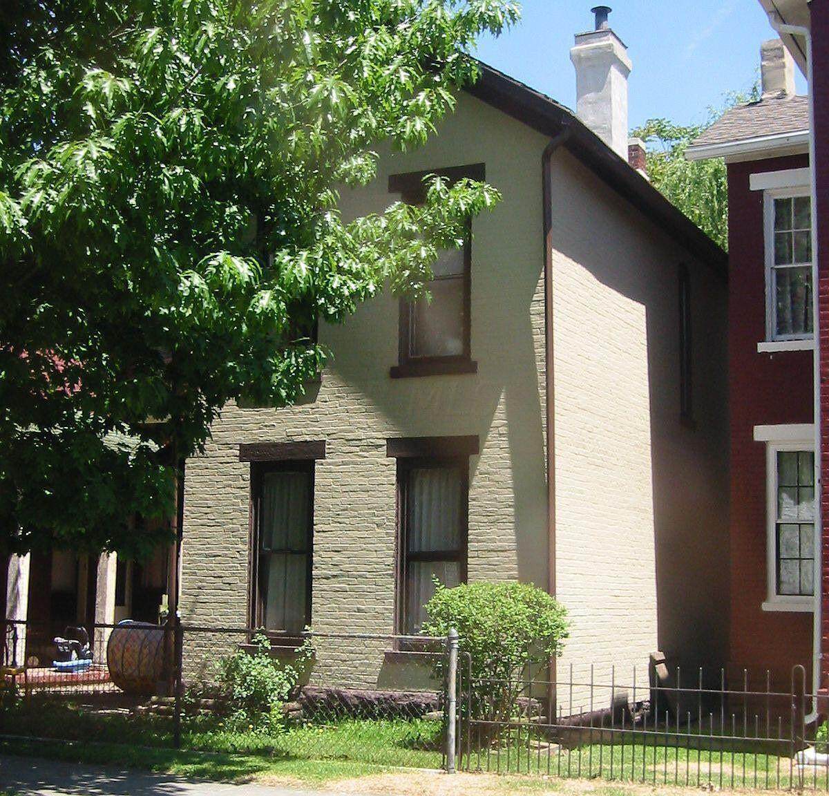 44 Boltin Street - Photo 1