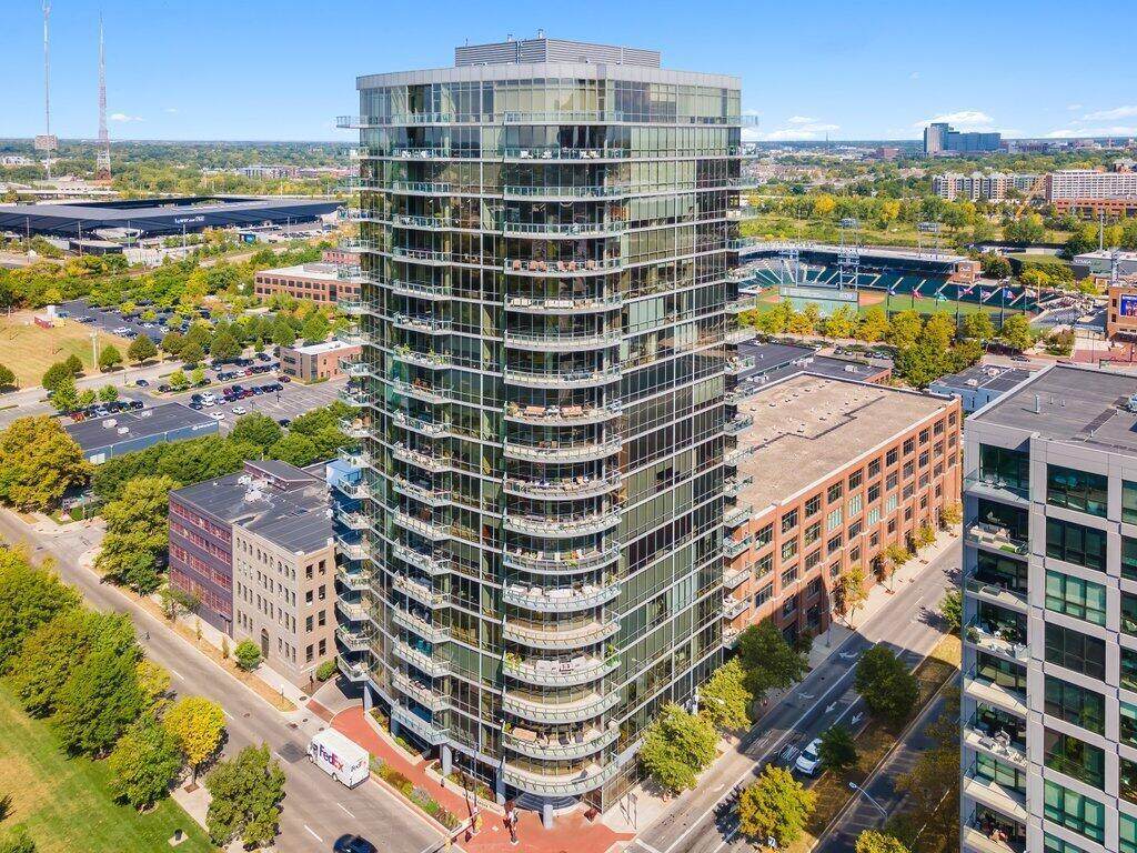 300-1301 Spring Street - Photo 1