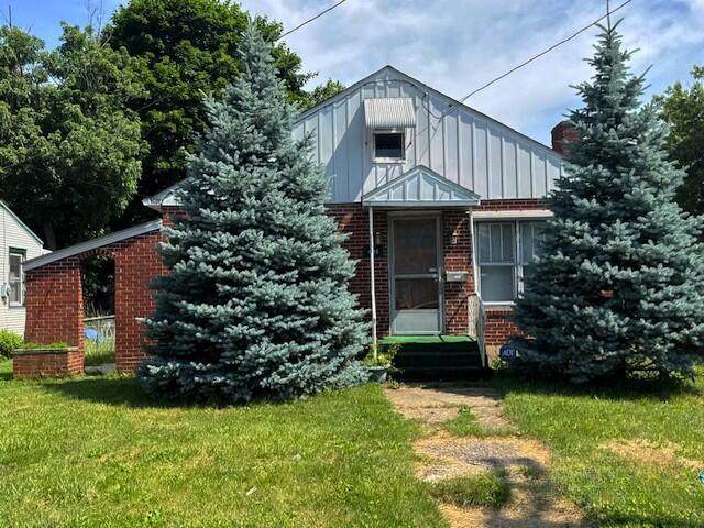 498 Mark Street - Photo 1