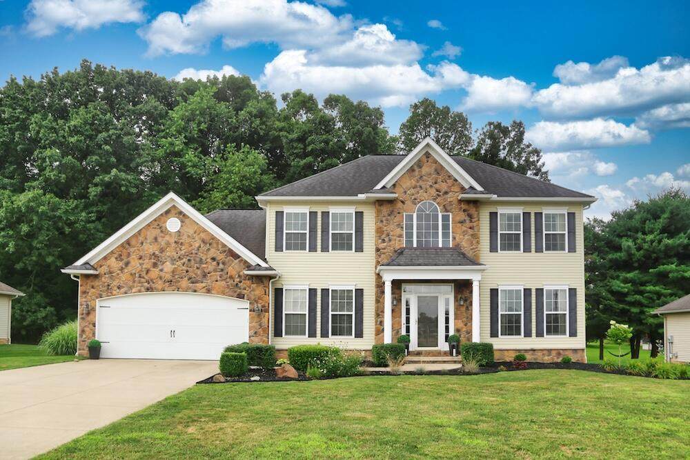 77 Woodlake Trail - Photo 1