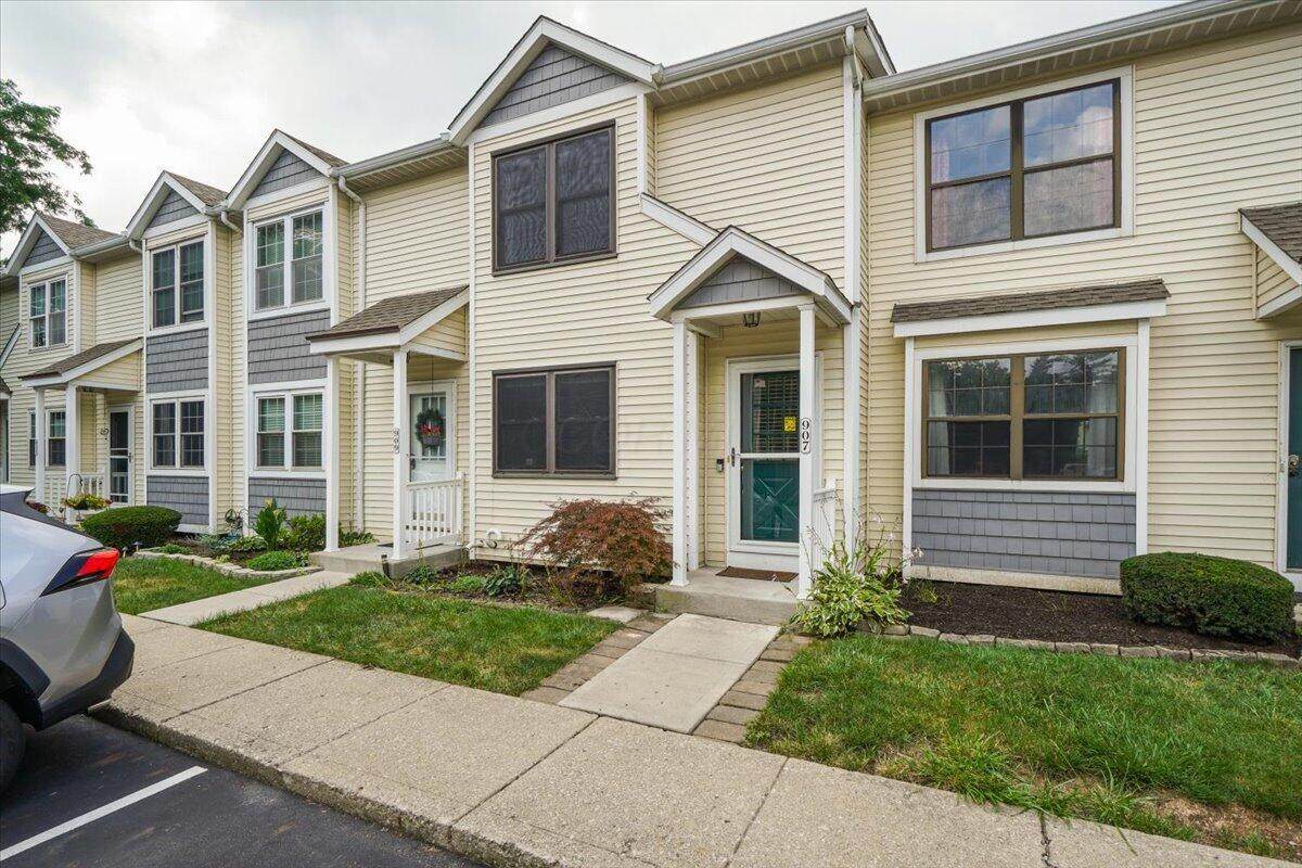 907-8E Soramill Lane - Photo 1
