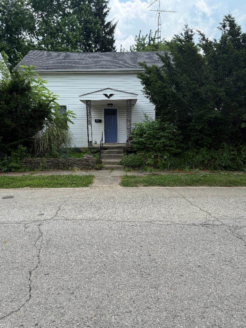 611 Russell Street - Photo 1