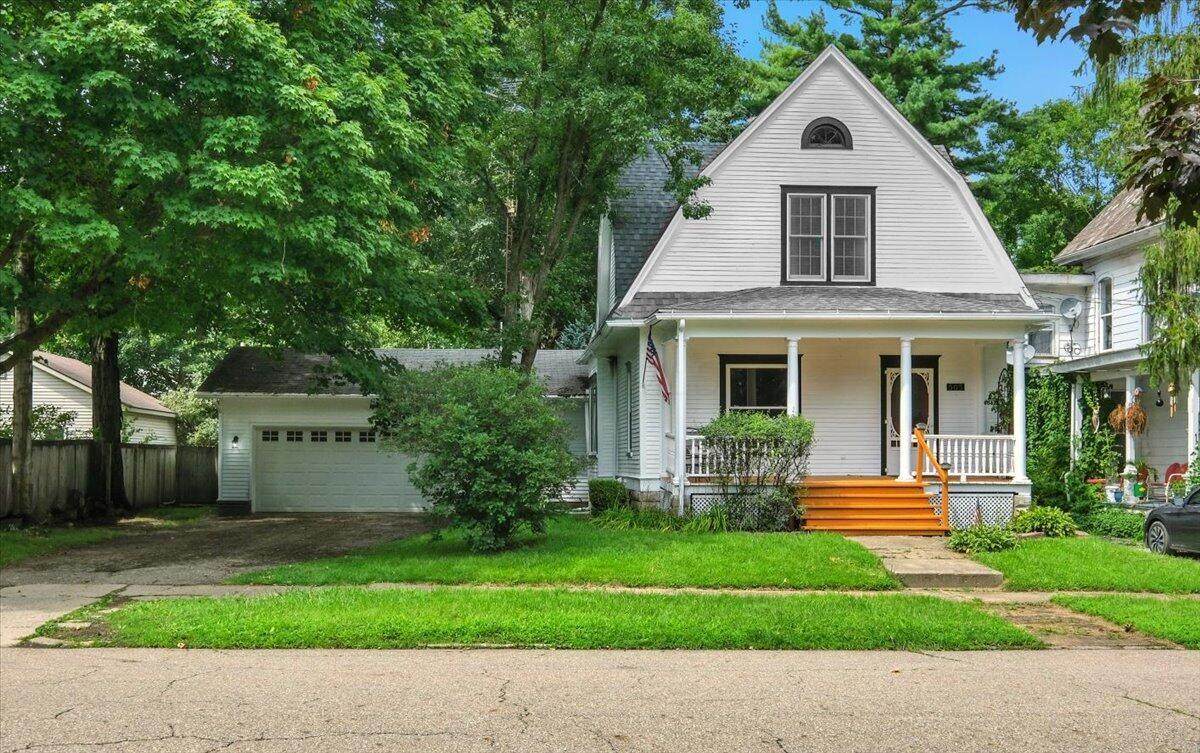 505 Chestnut Street - Photo 1