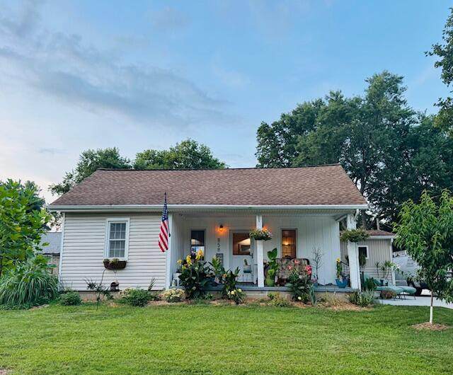 858 Main Street - Photo 1