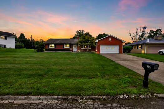 1660 Lynn Drive - Photo 1