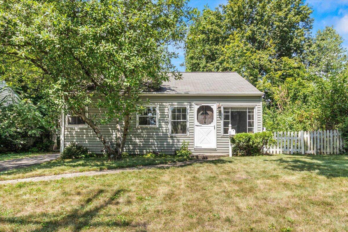 122 Clark Street - Photo 1