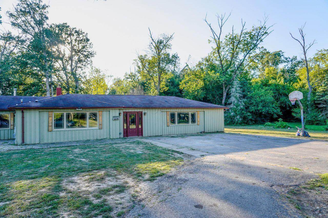 1490 Hiner Road - Photo 1
