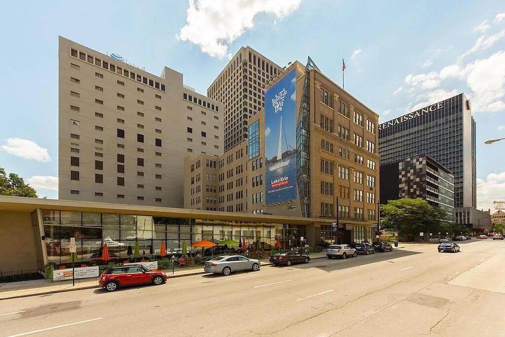 110-606 3rd Street - Photo 1