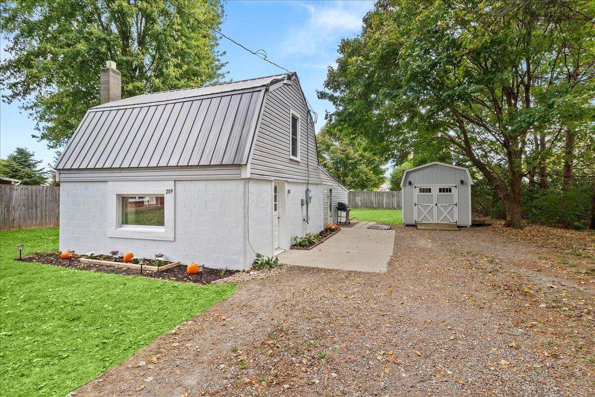 209 Tallman Street - Photo 1