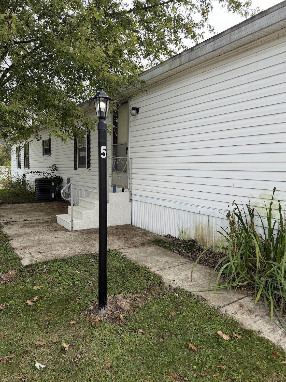 5 Spring Lake Court - Photo 1