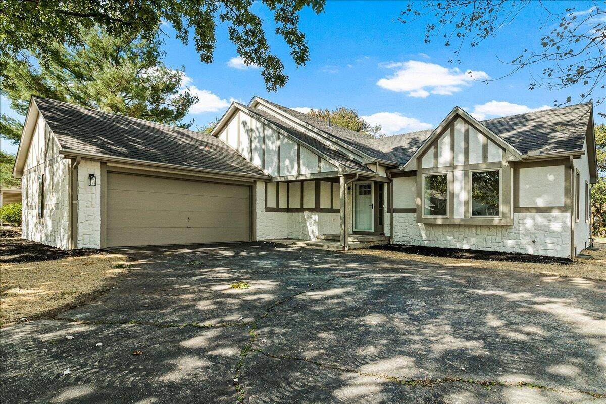 419 Knob Avenue - Photo 1