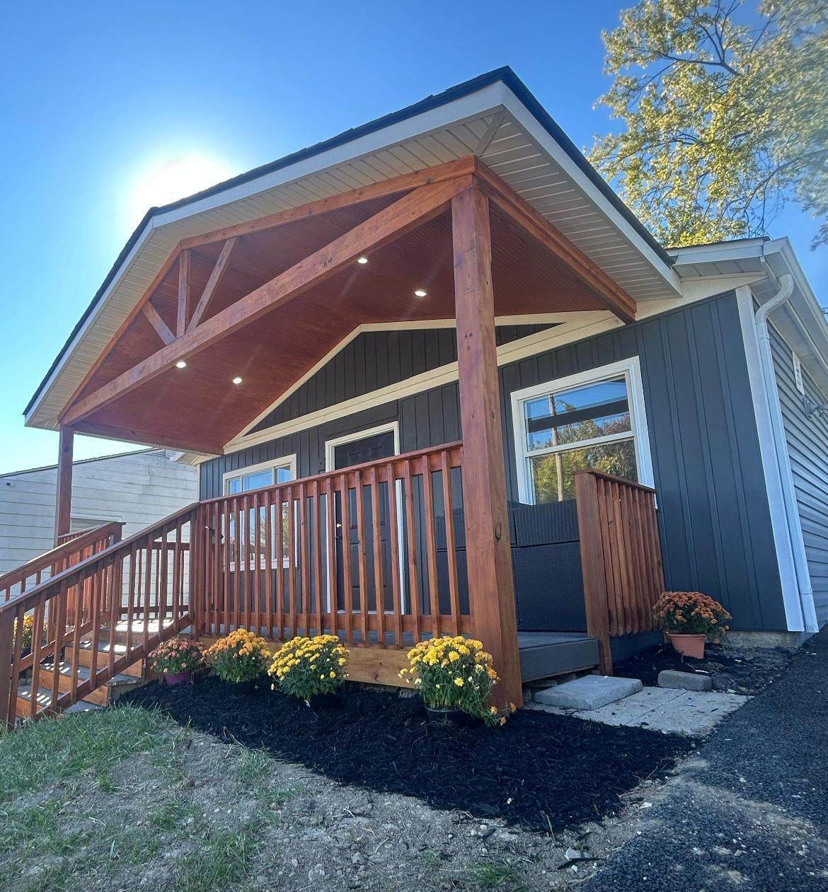 1367 Brookcliff Avenue - Photo 1